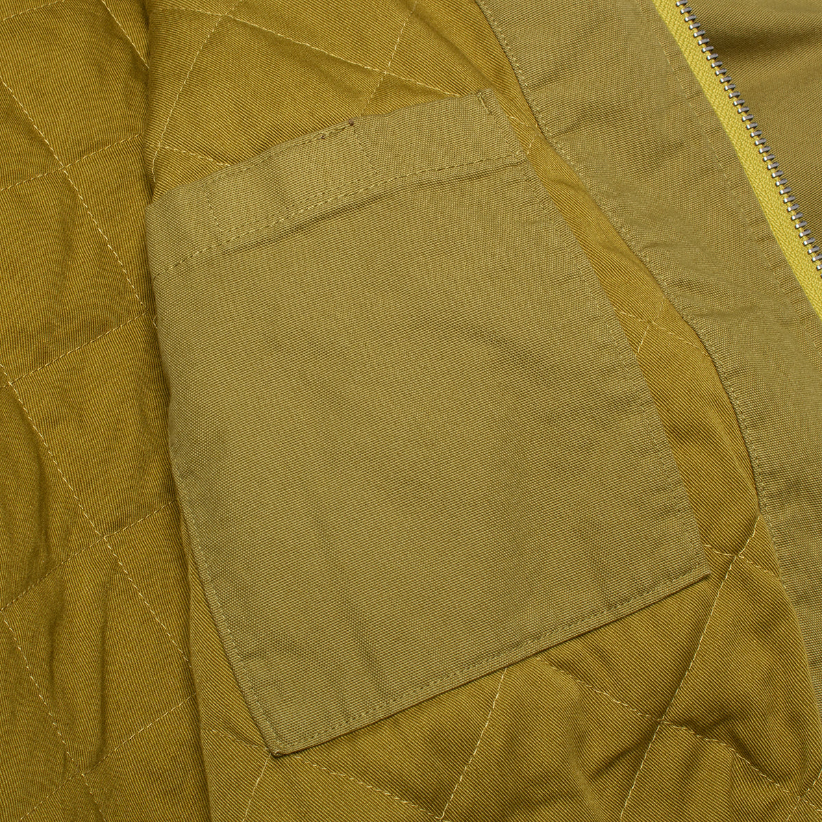 Stussy - Flight Bomber
Style # 115837
Color : Golden Olive