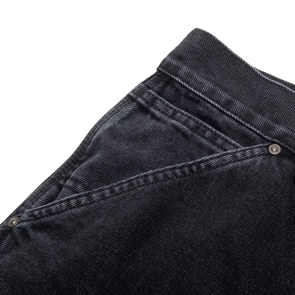 Carhartt WIP - OG Aden Double Knee Short
Style # I036590_89_06
Color : Black (Stone Washed)