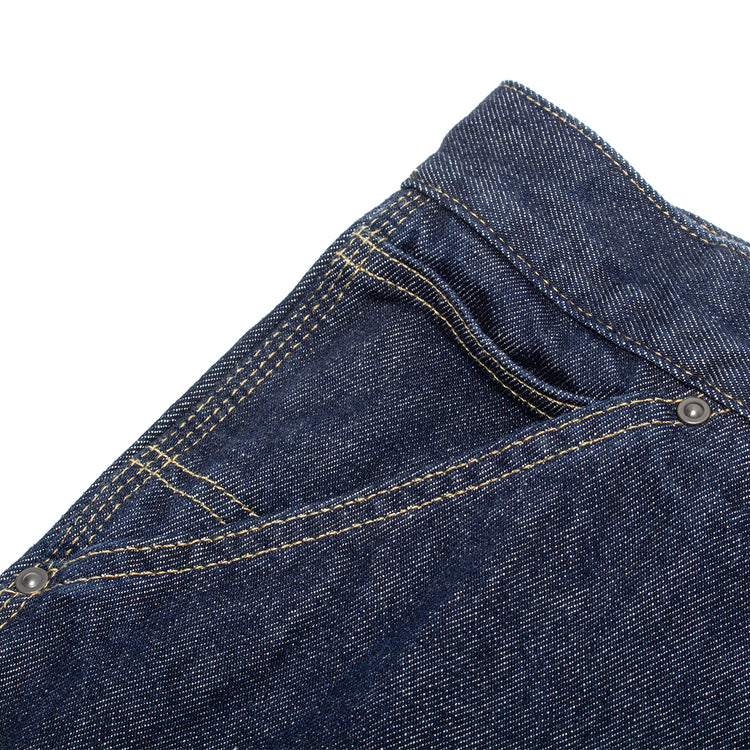 Carhartt WIP - OG Aden Double Knee Short
Style # I036590_01_02
Color : Blue Rinsed