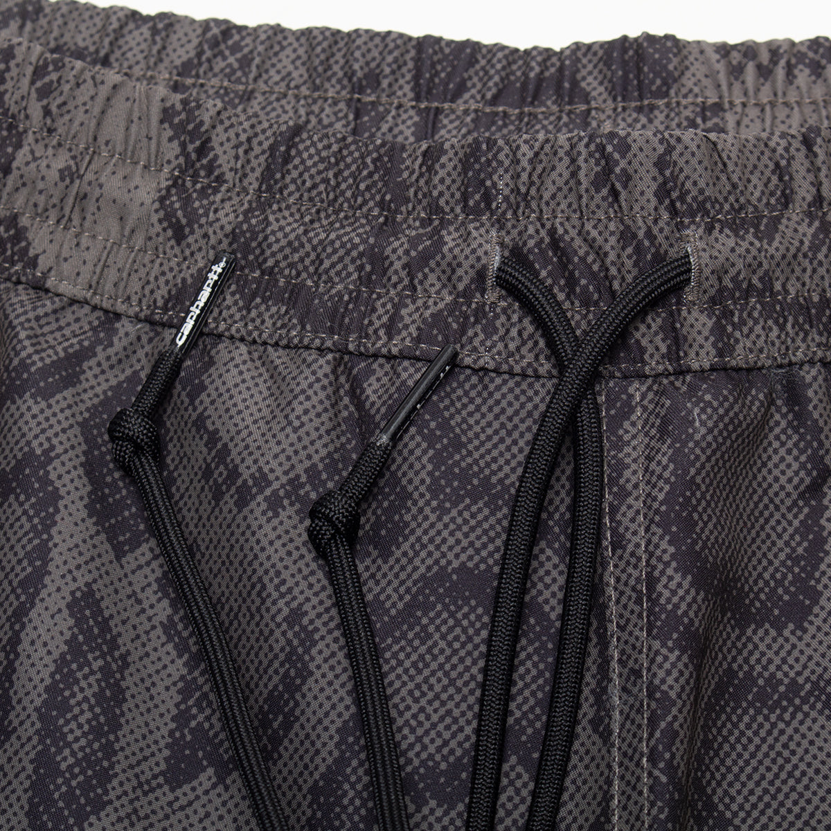 Carhartt WIP - Slater Swim Trunks
Style # I035063-3QA
Color : Snake Camo / Leaf