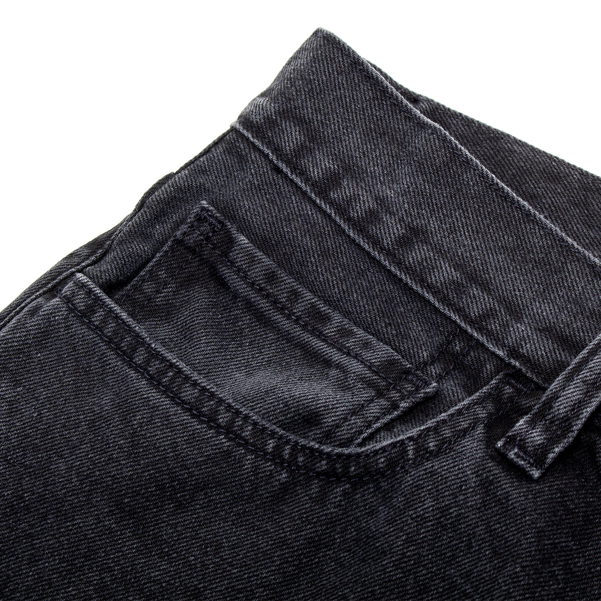 Carhartt WIP - Landon Short
Style # I030469_89_06
Color : Black Stone Washed
