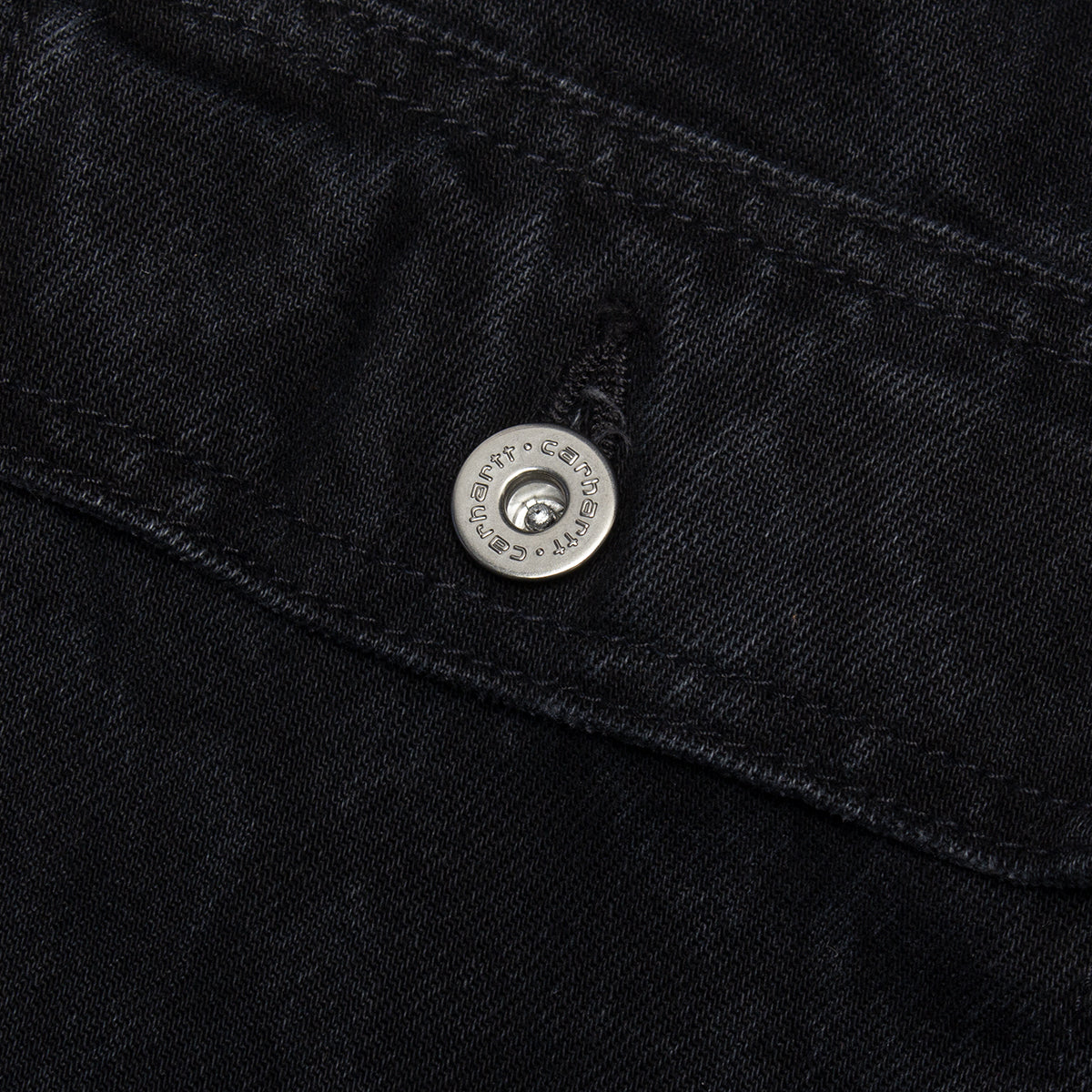 Carhartt WIP - Belmar Jacket
Style # I036586-3R2
Color : Snake Camo / Black