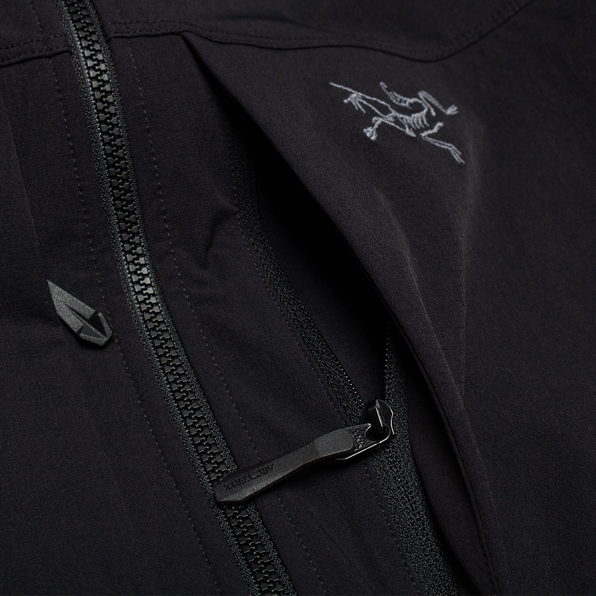 Arcteryx - Gamma Hoody
Color : Black