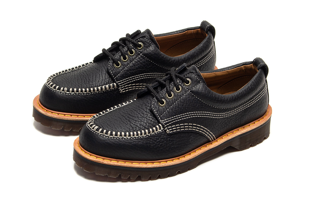 Dr. Martens - Lowell
Style # 42445001
Color : Black