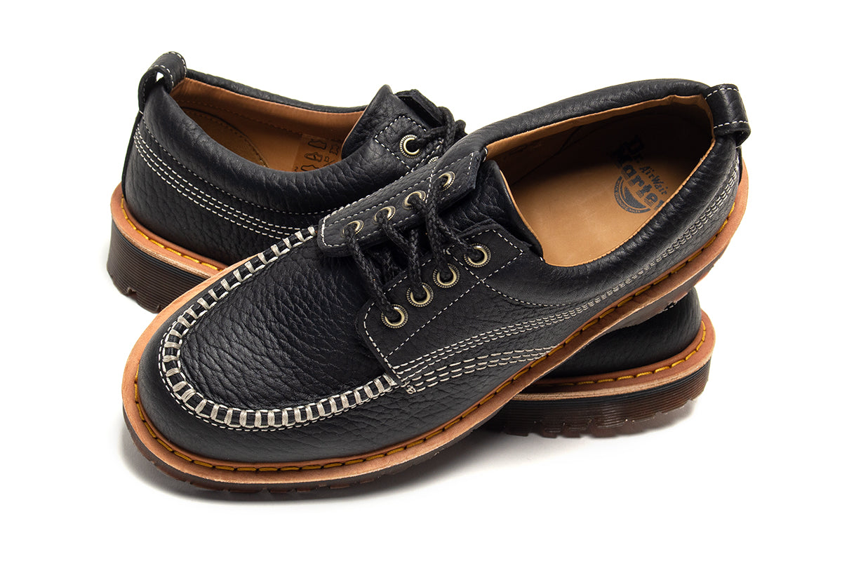 Dr. Martens - Lowell
Style # 42445001
Color : Black