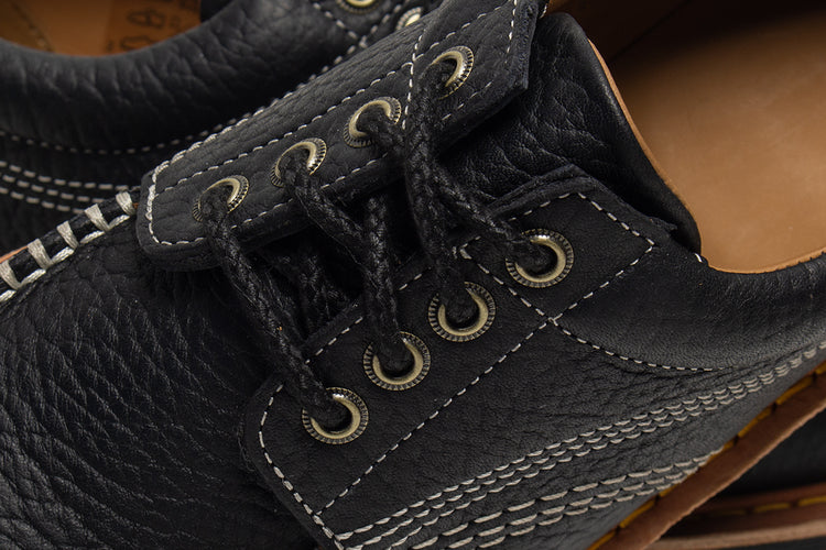 Dr. Martens - Lowell
Style # 42445001
Color : Black