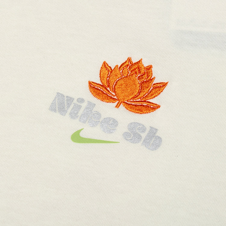 Nike SB - Som Yum T-Shirt
Style # IH1478-113
Color : Coconut Milk