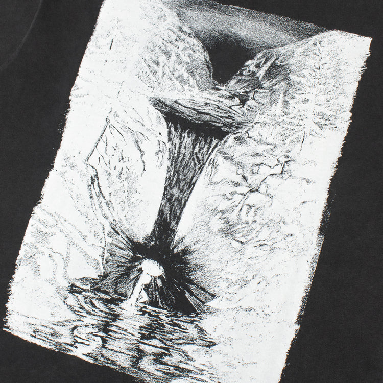 Dancer - Waterfall T-Shirt
Color : Black