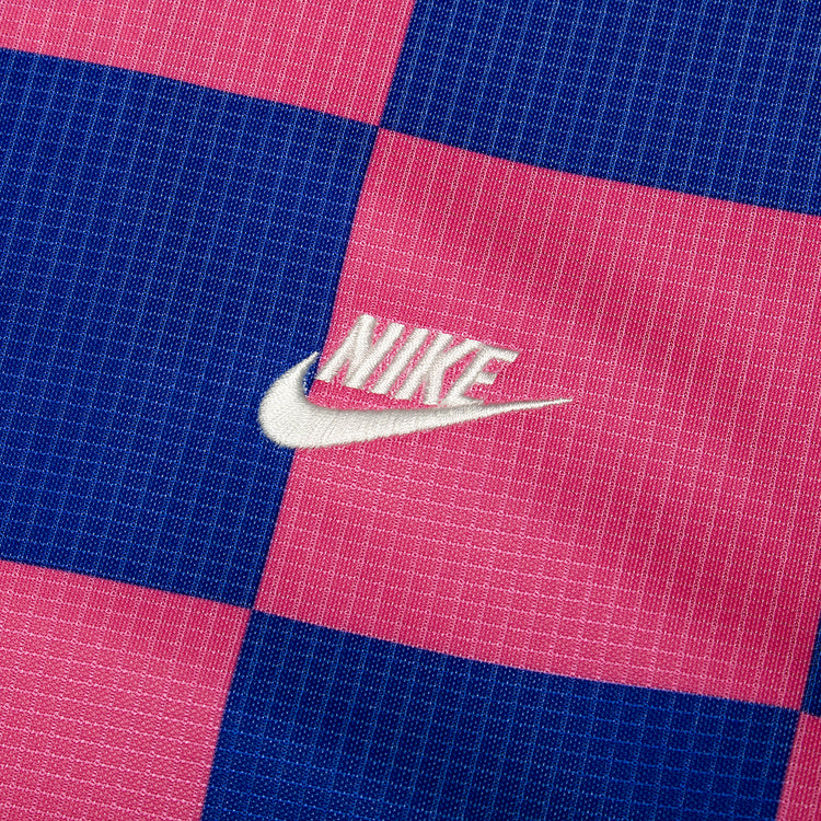 Nike SB - Club Goalie Jersey
Style # II4367-480
Color : Game Royal / Pinksicle / Hydrogen Blue