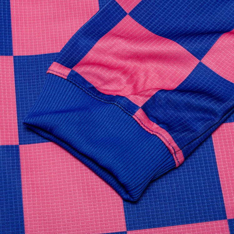 Nike SB - Club Goalie Jersey
Style # II4367-480
Color : Game Royal / Pinksicle / Hydrogen Blue