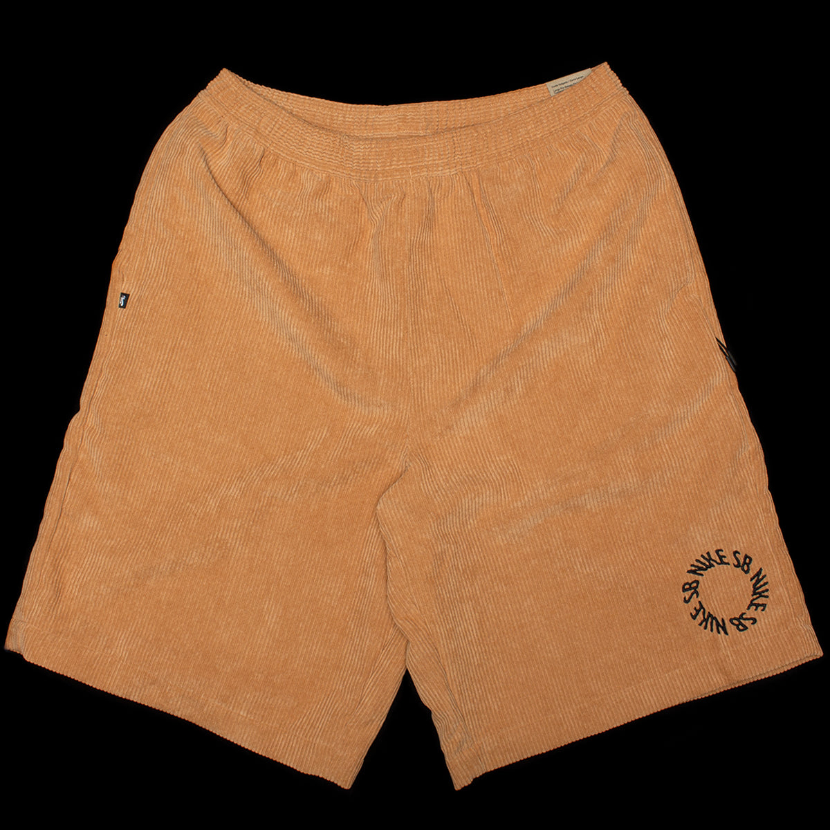 Nike SB - Corduroy Skate Short
Style # II4426-217
Color : LT Cognac / Black