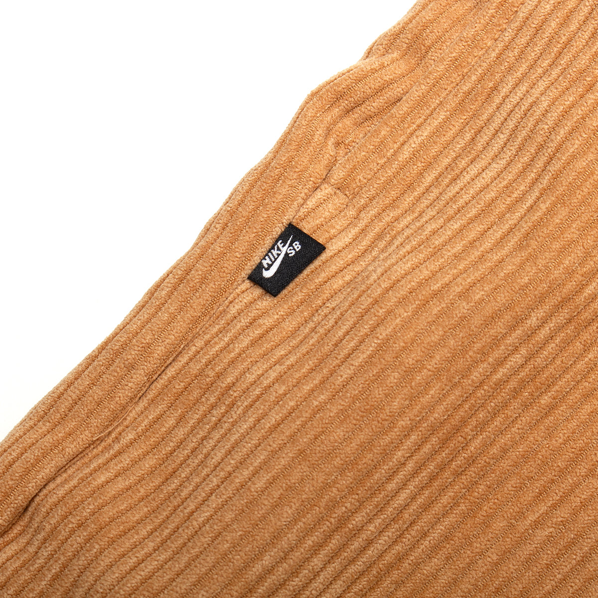Nike SB - Corduroy Skate Short
Style # II4426-217
Color : LT Cognac / Black