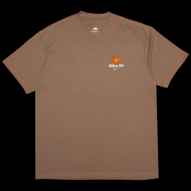 Nike SB - Som Yum T-Shirt
Style # IH1478-258
Color : Dark Driftwood