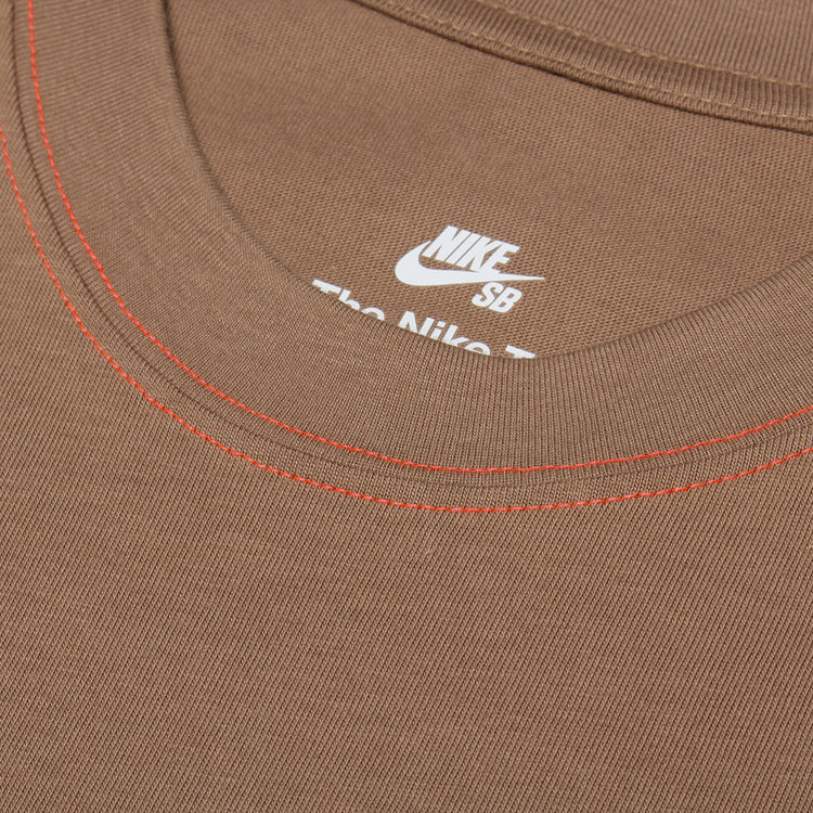 Nike SB - Som Yum T-Shirt
Style # IH1478-258
Color : Dark Driftwood