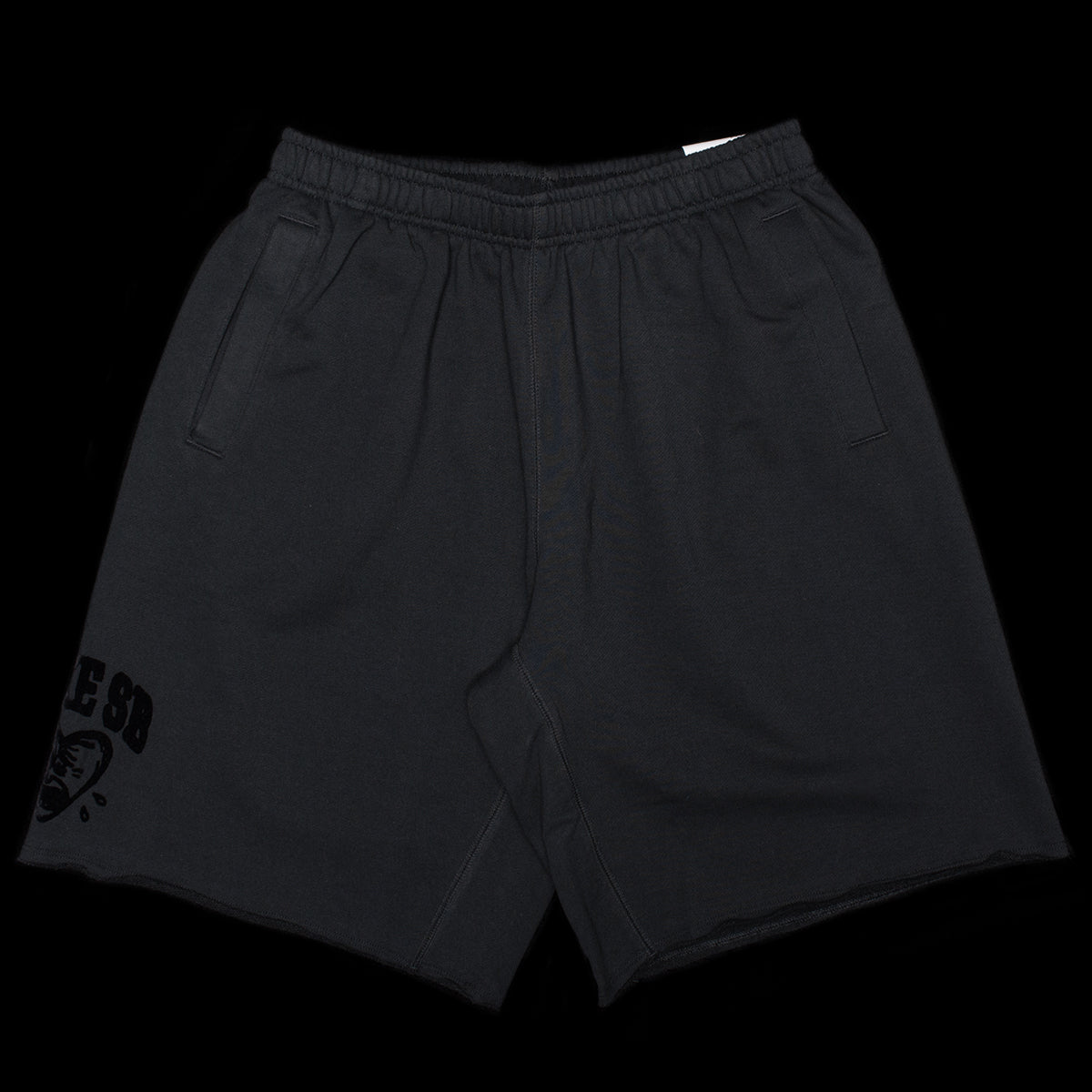 Nike SB - GFX Fleece Short
Style # IF1602-010
Color : Black / White