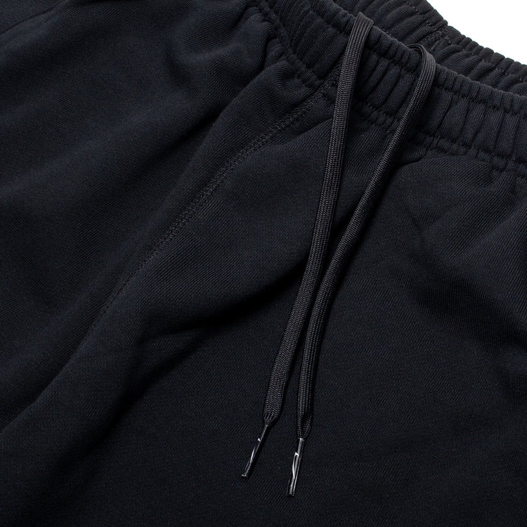 Nike SB - GFX Fleece Short
Style # IF1602-010
Color : Black / White
