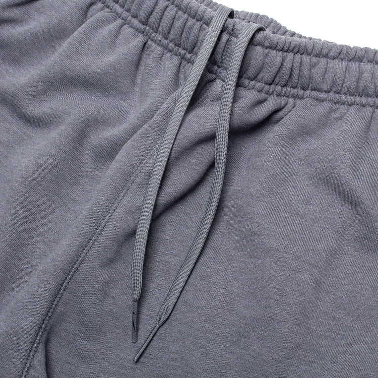 Nike SB - GFX Fleece Short
Style # IF1602-065
Color : Cool Grey / Heather / White