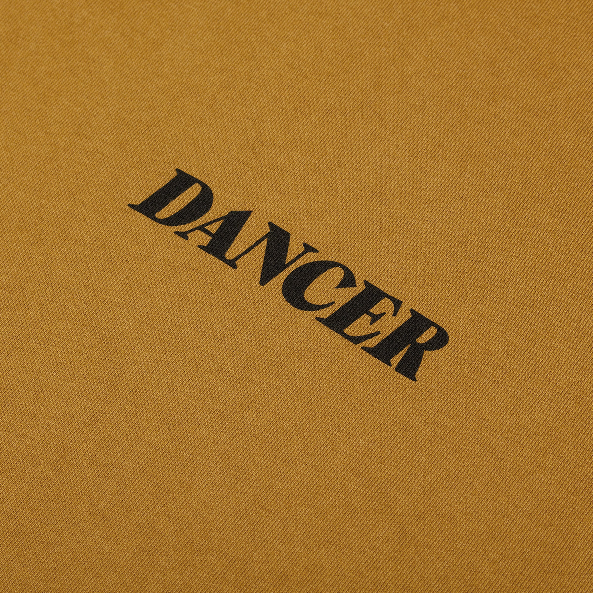 Dancer - Italic T-Shirt
Color : Golden Brown