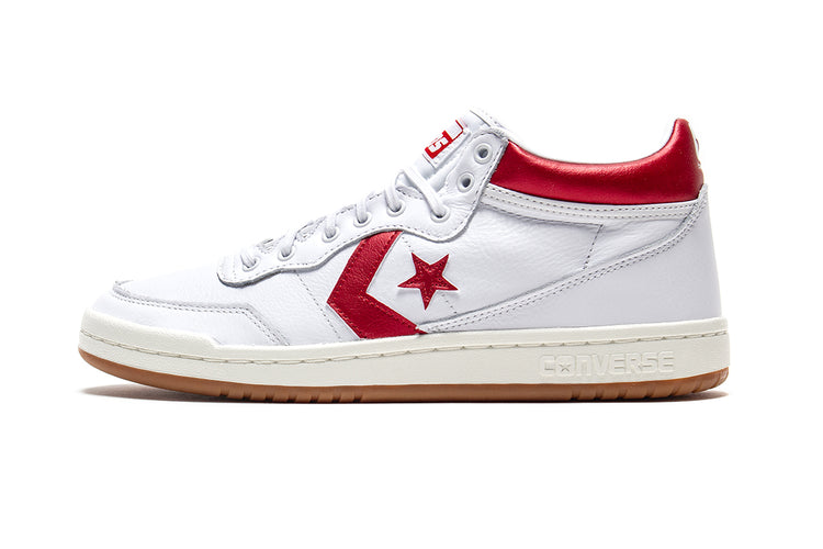 Converse - Fastbreak Pro Mid
Style # A11938C
Color : White / Red / Egret
