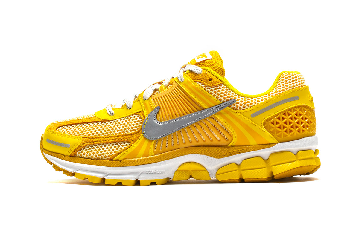 Nike - Zoom Vomero 5
Style # FJ4453-765
Color : Yellow Strike / Metallic Silver