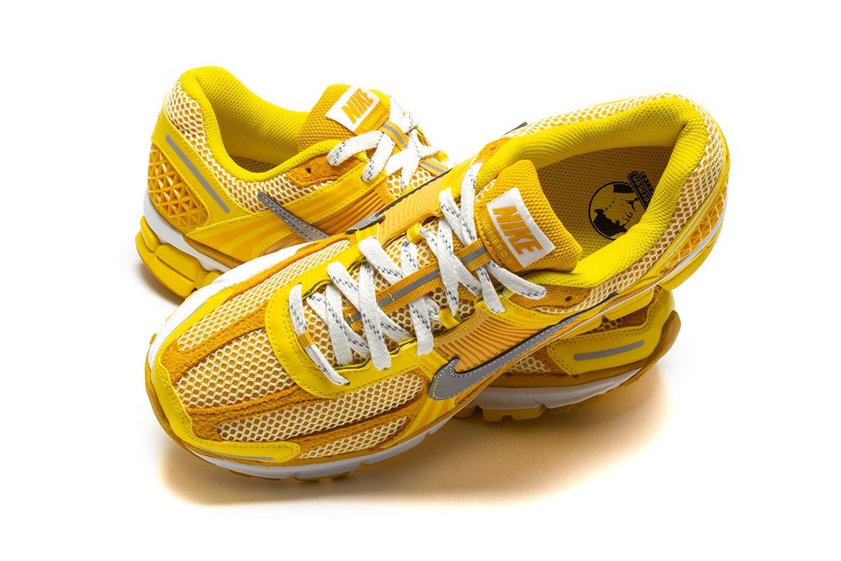 Nike - Zoom Vomero 5
Style # FJ4453-765
Color : Yellow Strike / Metallic Silver