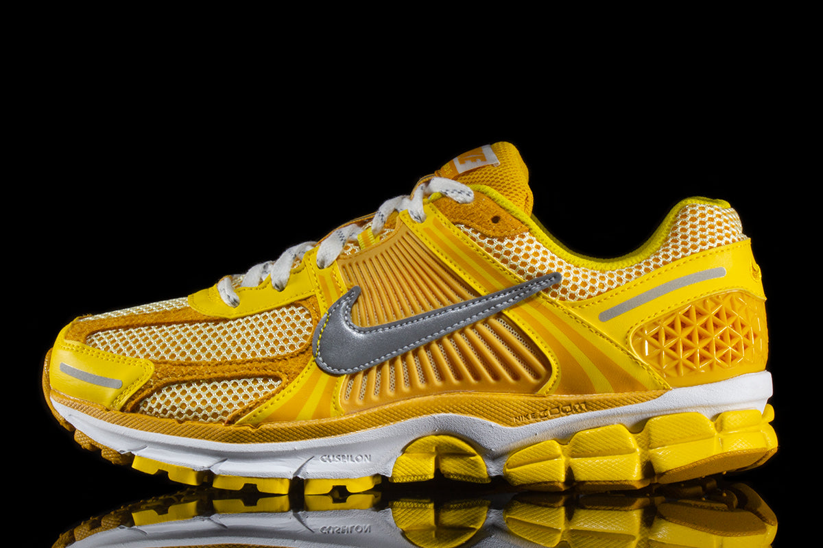 Nike - Zoom Vomero 5
Style # FJ4453-765
Color : Yellow Strike / Metallic Silver