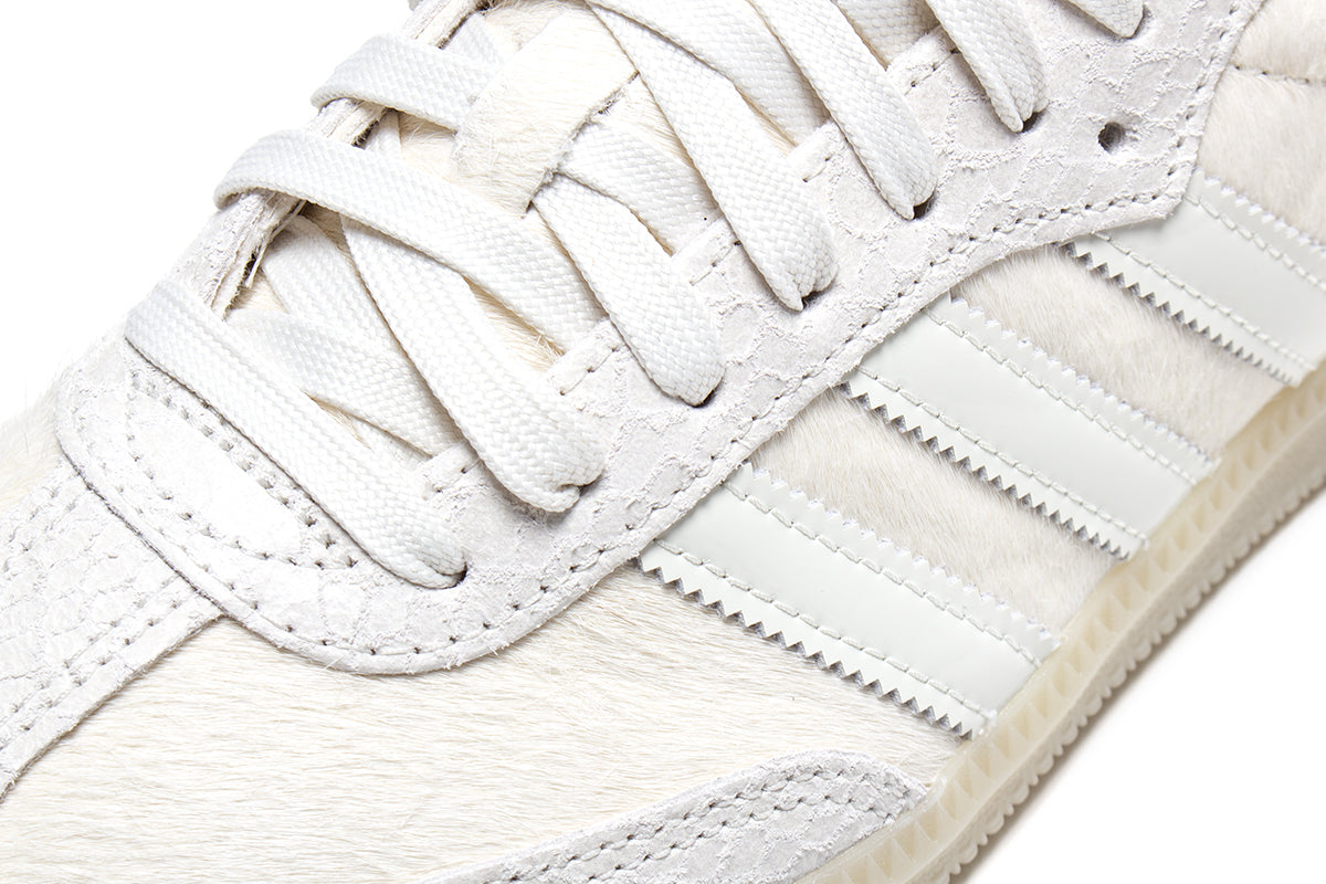Adidas Originals - Samba OG
Style # IH9148
Color : Off White / Off White / Crystal Linen
