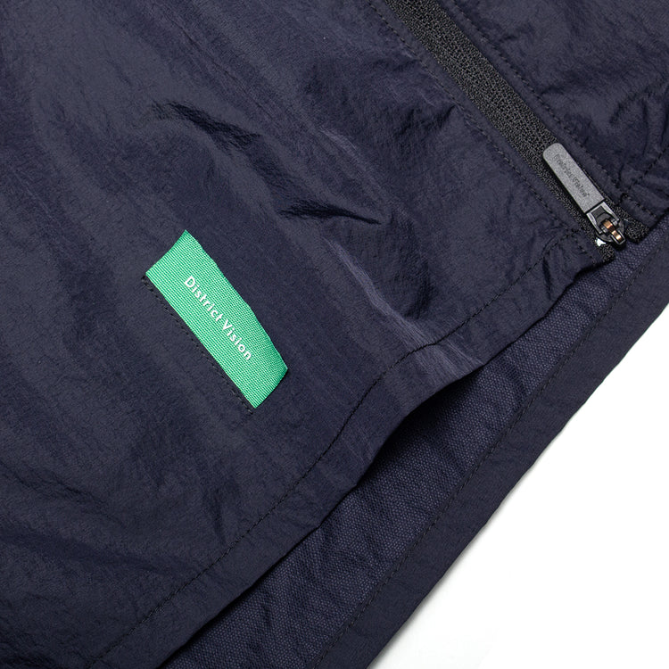 District Vision - Ultralight Nylon Zippered Shorts
Style # DVW0109-A
Color : Obsidian