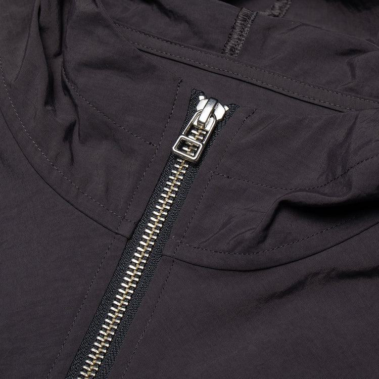District Vision - Taslan Nylon Jacket
Style # DV0127-A
Color : Shale