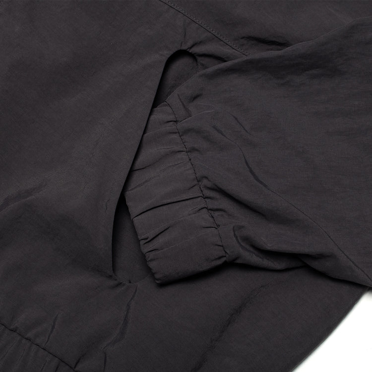District Vision - Taslan Nylon Jacket
Style # DV0127-A
Color : Shale