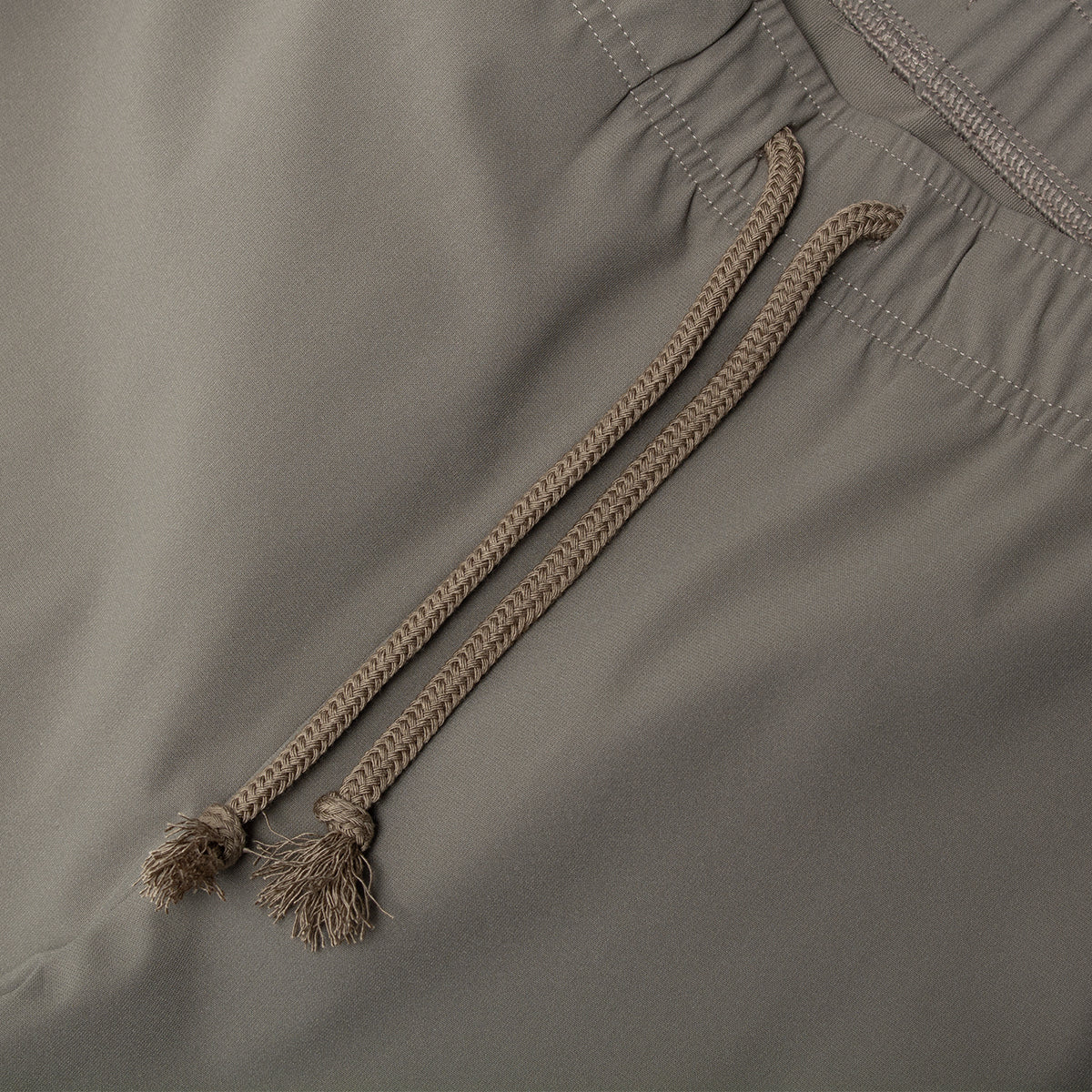 District Vision - Straight Leg Pants
Style # DV0118-A
Color : Stone Grey