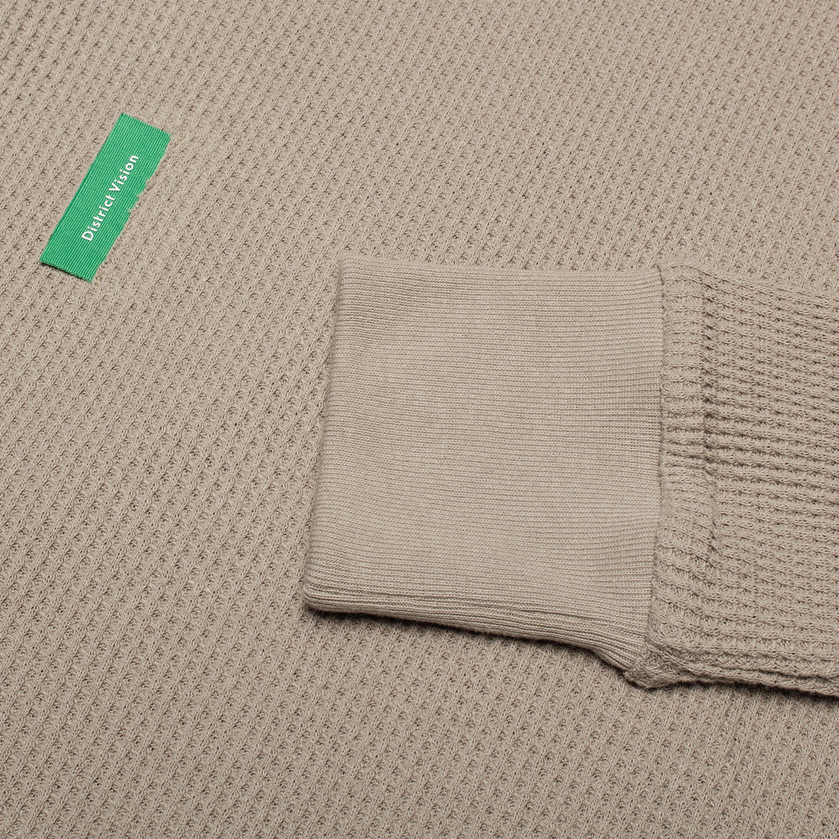 District Vision - Women's Fitted L/S Waffle T-Shirt
Style # DVW0123-B
Color : Stone Grey