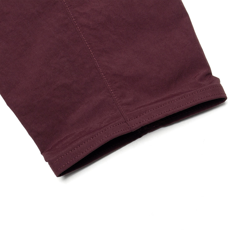 District Vision - Half Zip Nylon Windbreaker
Style # DV0106-A
Color : Blackberry