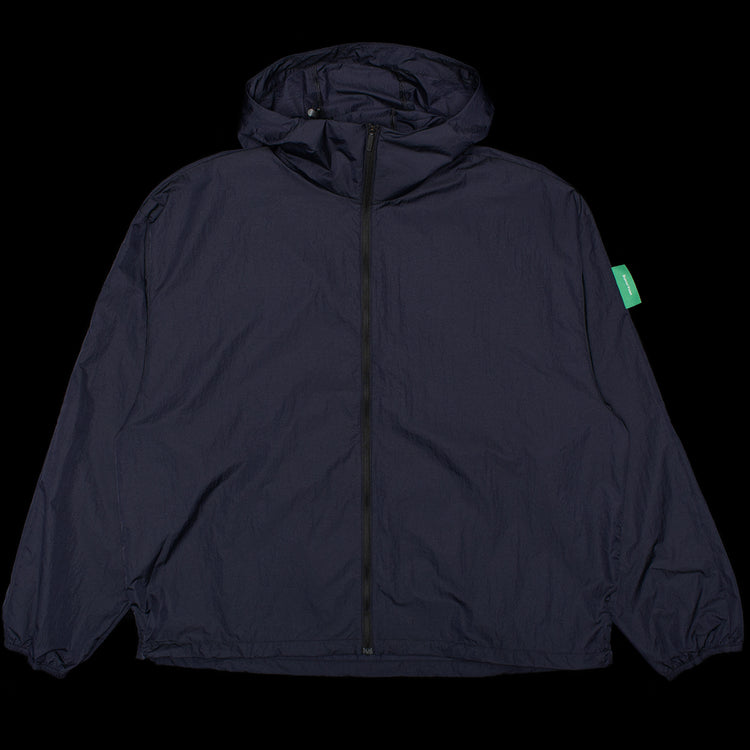 District Vision - Ultralight Nylon Windbreaker
Style # DVW0114-A
Color : Obsidian
