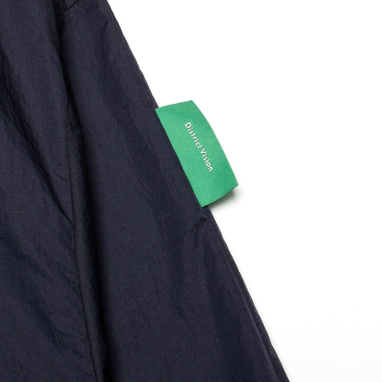 District Vision - Ultralight Nylon Windbreaker
Style # DVW0114-A
Color : Obsidian