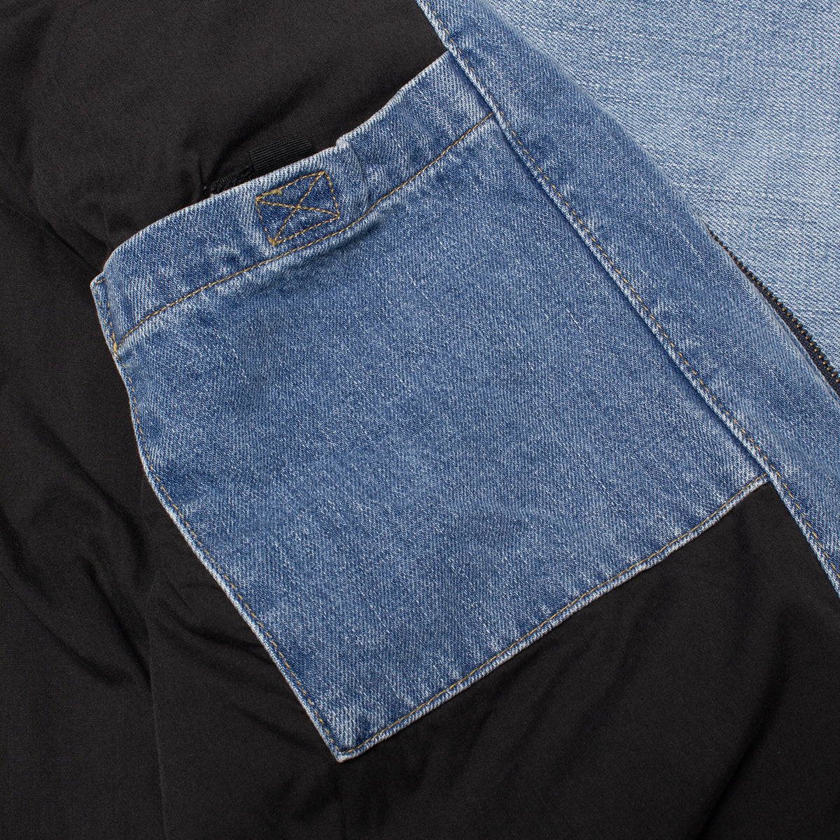 Carhartt WIP - OG Detroit Jacket (Spring)
Style # I036593-2XN
Color : Blue / Dusty Hamilton Brown (Burst Washed)