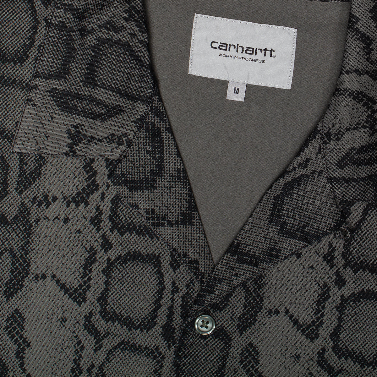 Carhartt WIP - Snake Camo Shirt
Style # I036275-3NH
Color : Snake Camo / Leaf