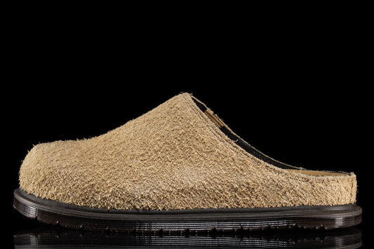 Dr. Martens - San Mule
Style # 42451200
Color : Savannah Tan