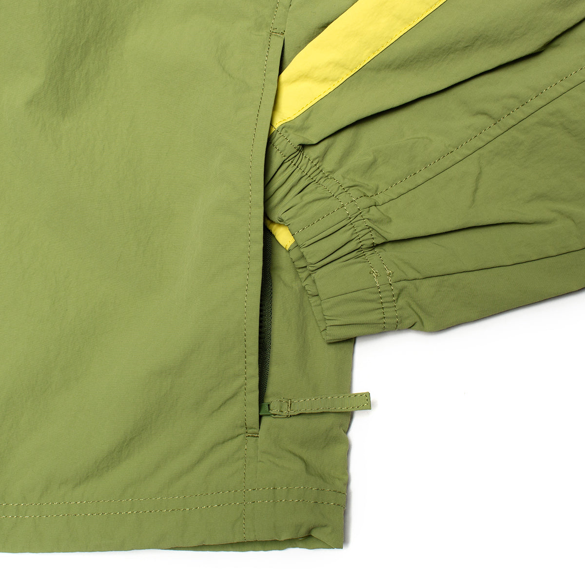 Stussy - Lightweight Mock Jacket
Style # 115902
Color : Green