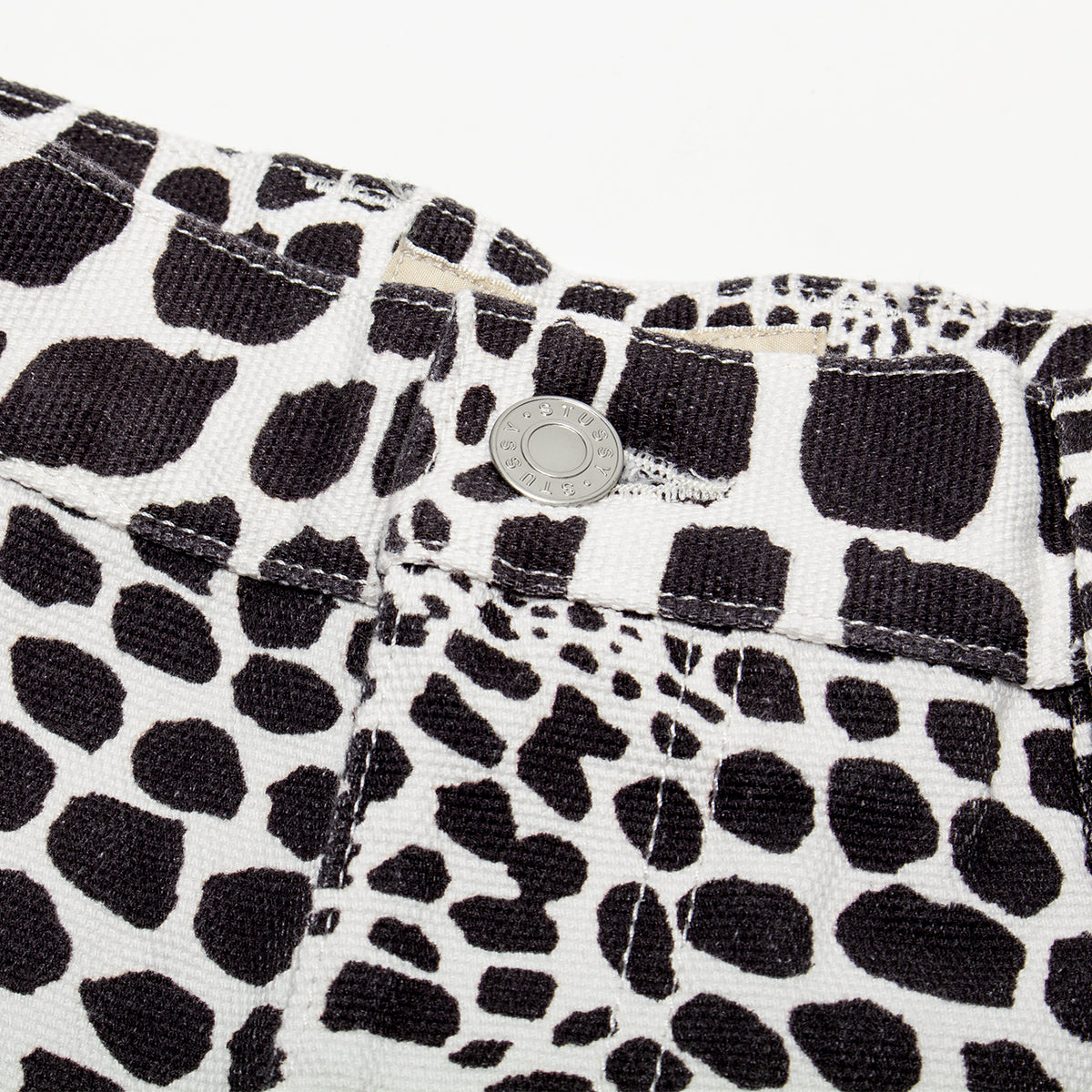 Stussy - Canvas Work Short
Style # 112350
Color : Safari