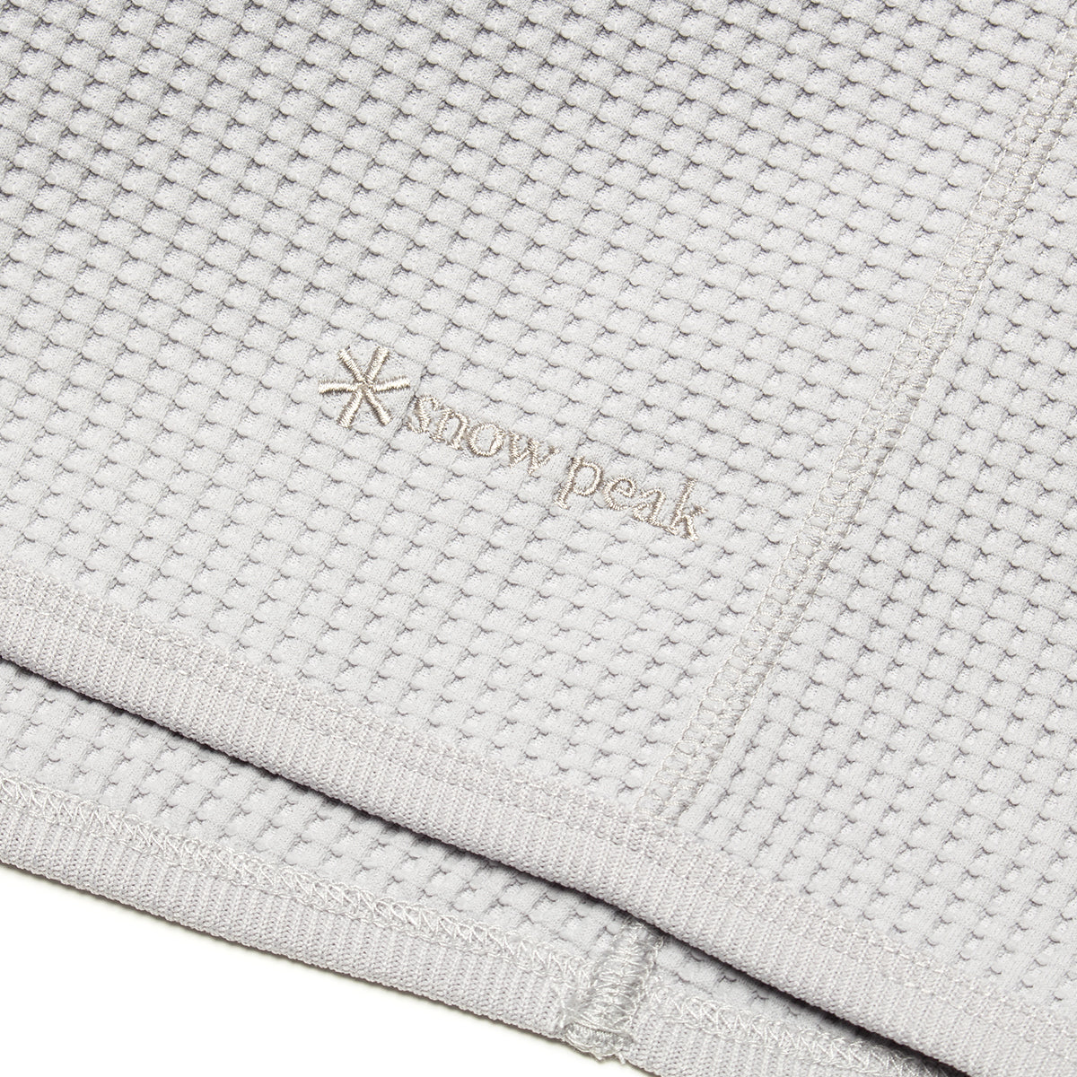 Snow Peak - Dry Waffle L/S T-Shirt
Color : Light Grey