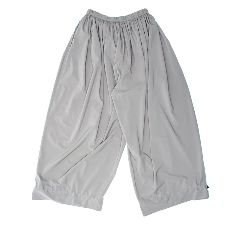 Snow Peak - Women's Shadow Ripstop Gather Pants
Color : Light Olive
Materials : 100% Recycled Polyester DWR