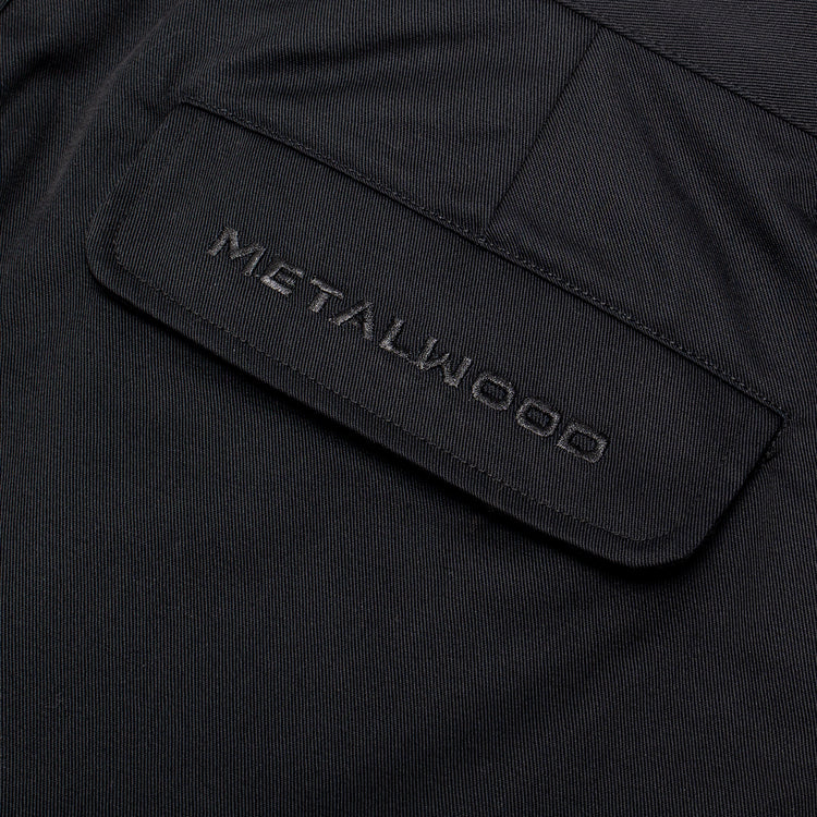 Metalwood - Trophy Short
Color : Black