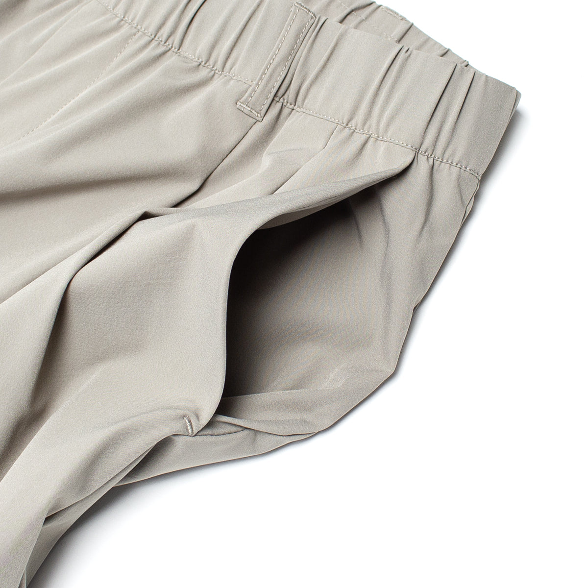 Dime - Pleated Nylon Pants
Color : Gray