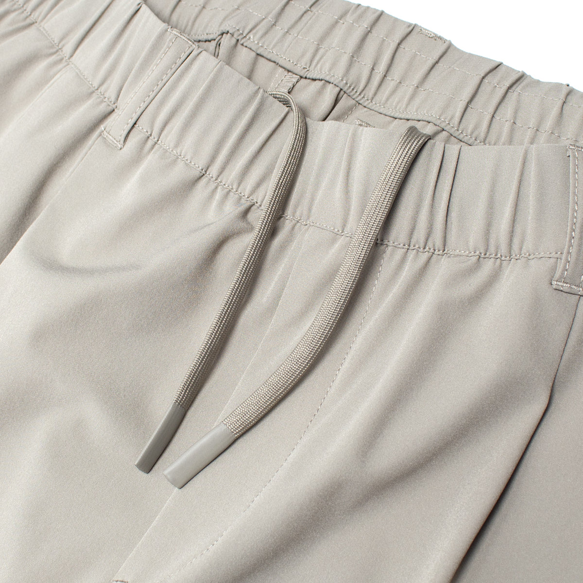 Dime - Pleated Nylon Pants
Color : Gray