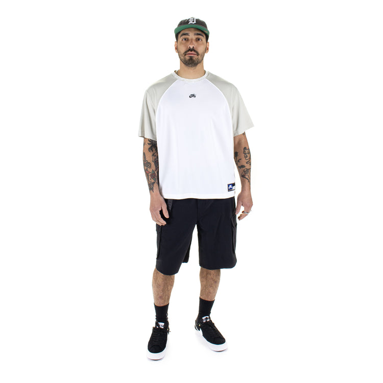 Nike SB - Knit Jersey
Style # HJ2956-100
Color : White / Light Bone / Black