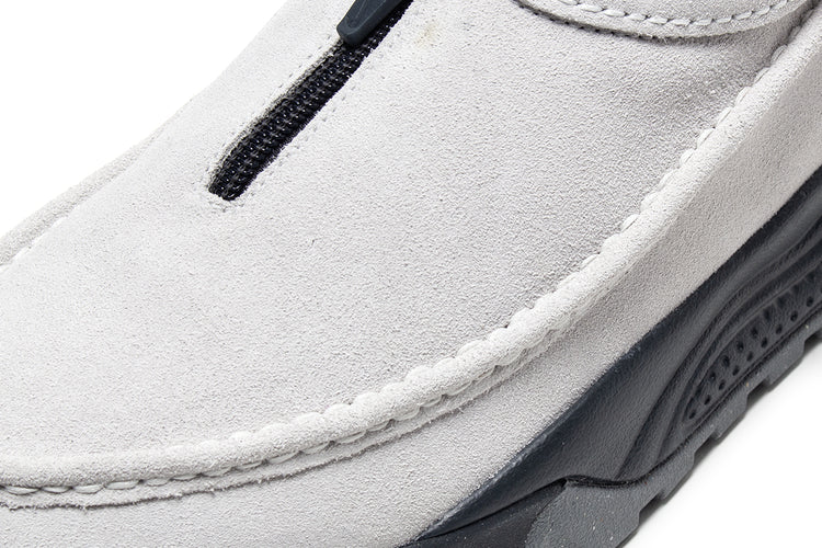 Nike - ACG Izy
Style # FV4317-003
Color : Photon Dust / Anthracite