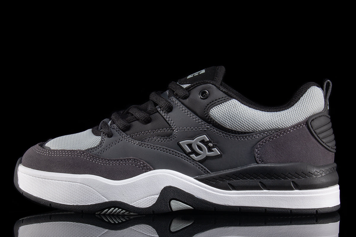 DC - Ascend S
Style # DC01676020

Color : Grey / Black