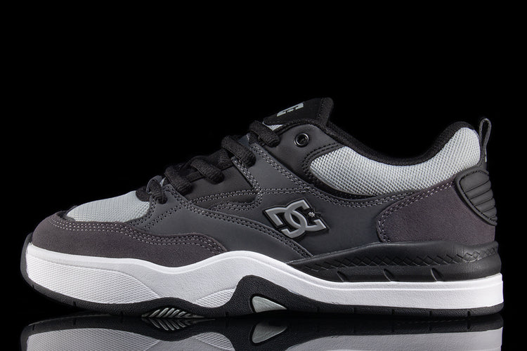 DC - Ascend S
Style # DC01676020

Color : Grey / Black