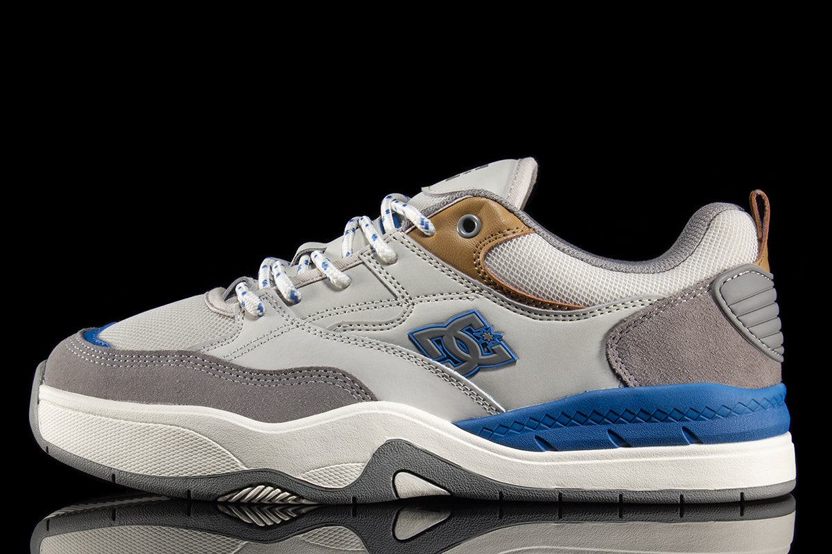 DC - Ascend
Style # DC01675062

Color : Grey / Tan / Blue